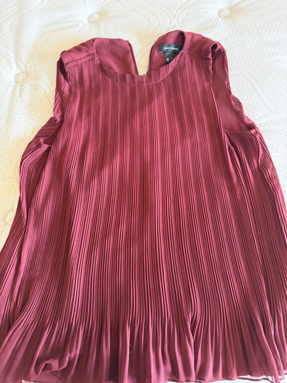 Club Monaco Pleated Sleeveless Camisole in Wine